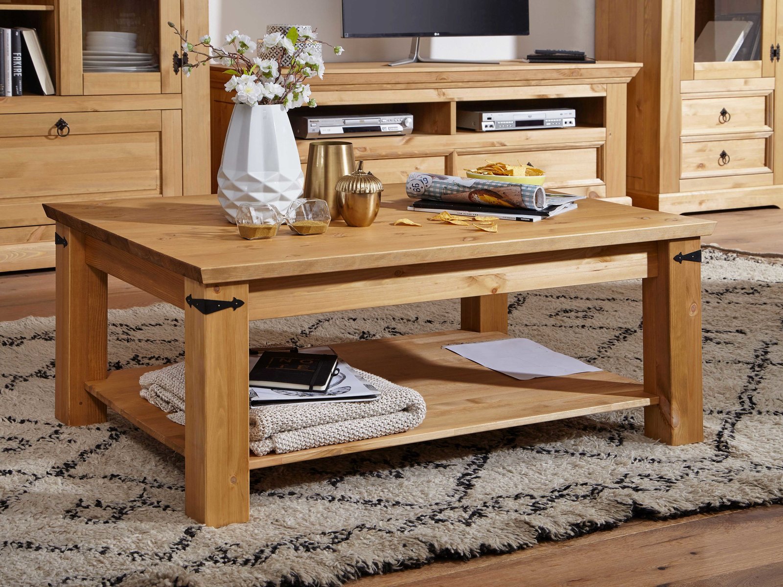 Couchtisch II Ribe aus massiver Kiefer | G&K
