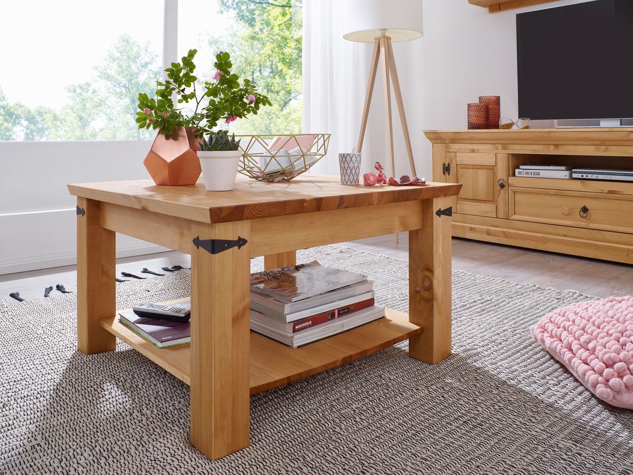 Couchtisch I Ribe aus massiver Kiefer | G&K