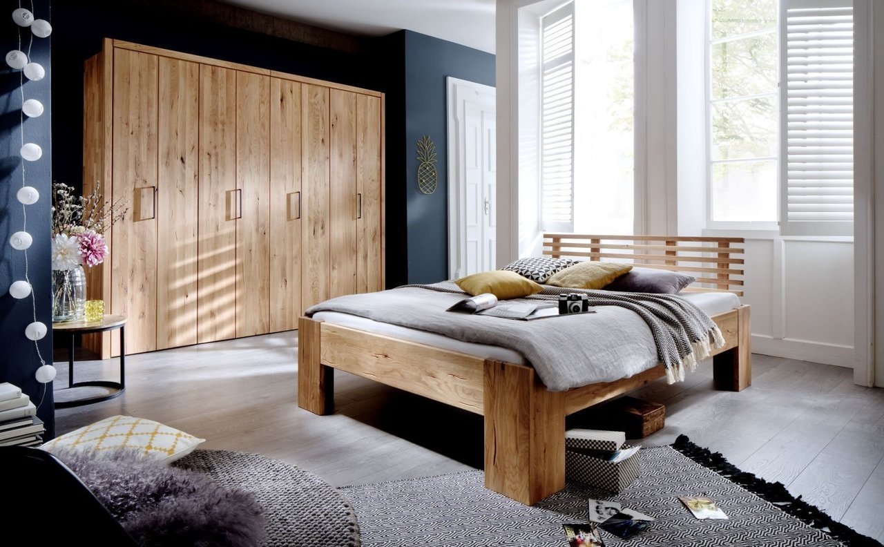 Schlafzimmer Doppelbett Wildeiche Massivholz Rödemis I Bild 4