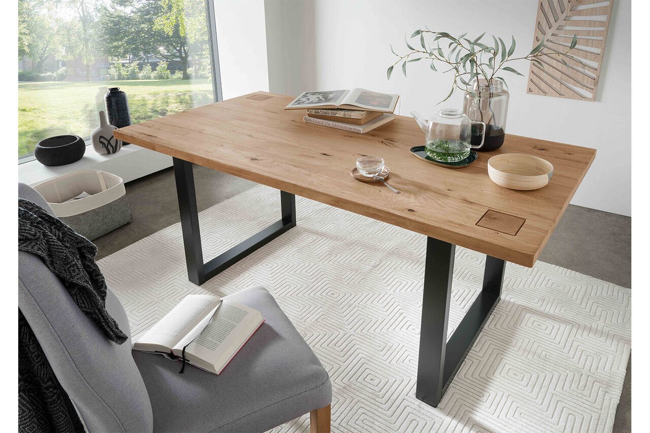 Esstisch Skarby aus massiver Wildeiche Preview Image