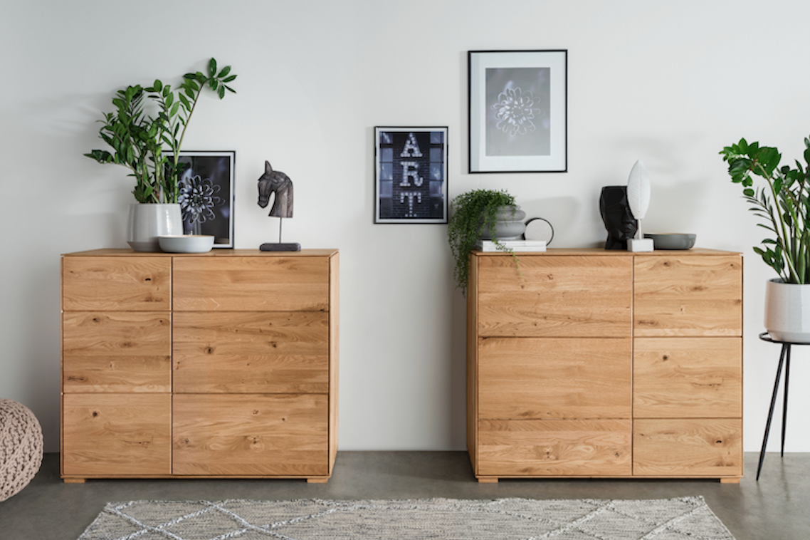 Sideboard Universal Visby aus massiver Wildeiche Bild 5