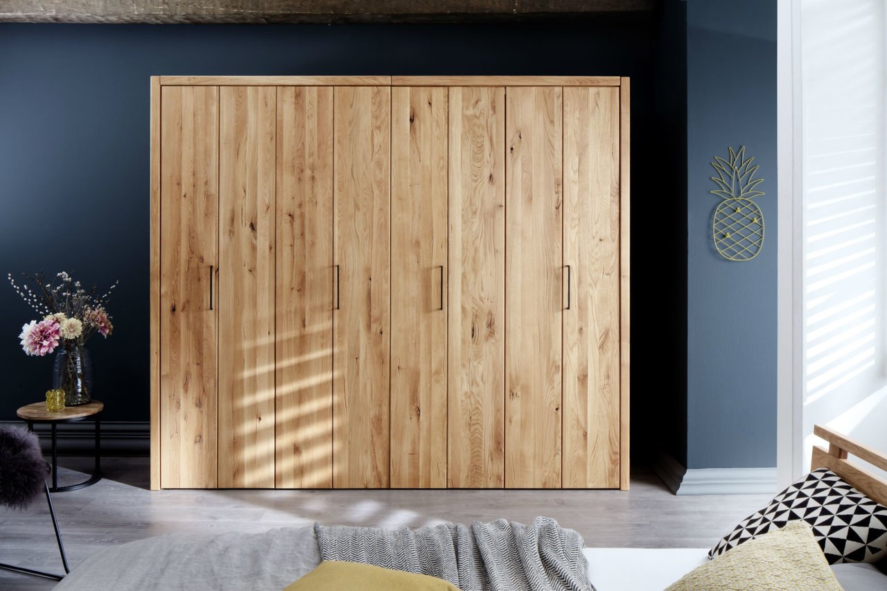 Lars Olesen Rödemis Kleiderschrank Wildeiche – Skandinavisches Design Preview Image