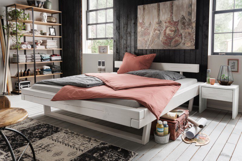 Schwebebalkenbett Oure aus Kiefer Preview Image