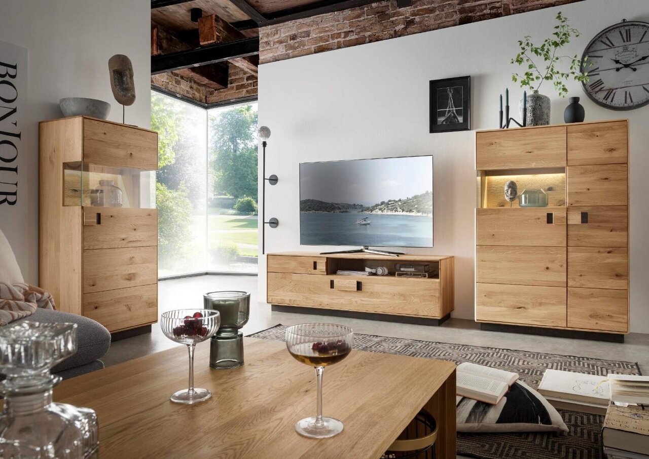 Vitrine I Arosa aus Wildeiche Preview Image