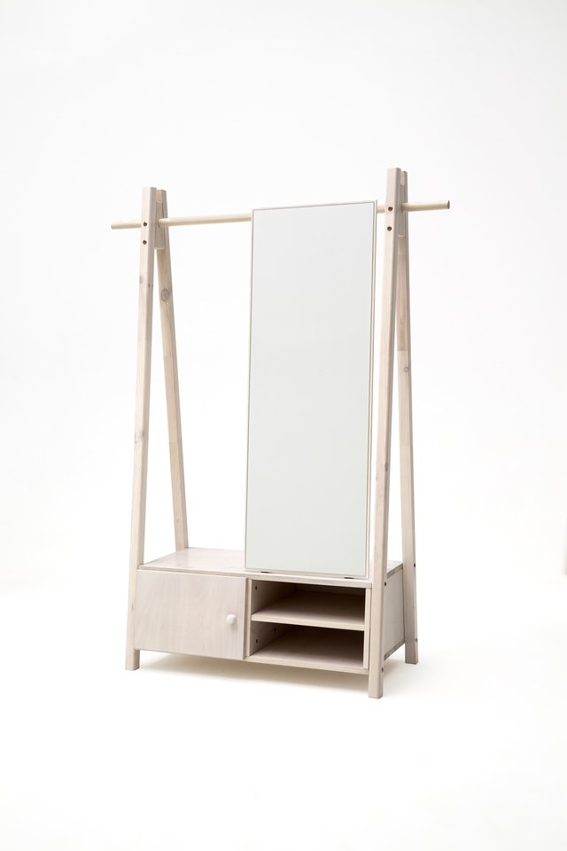 Lars Olesen Standgarderobe Preview Image