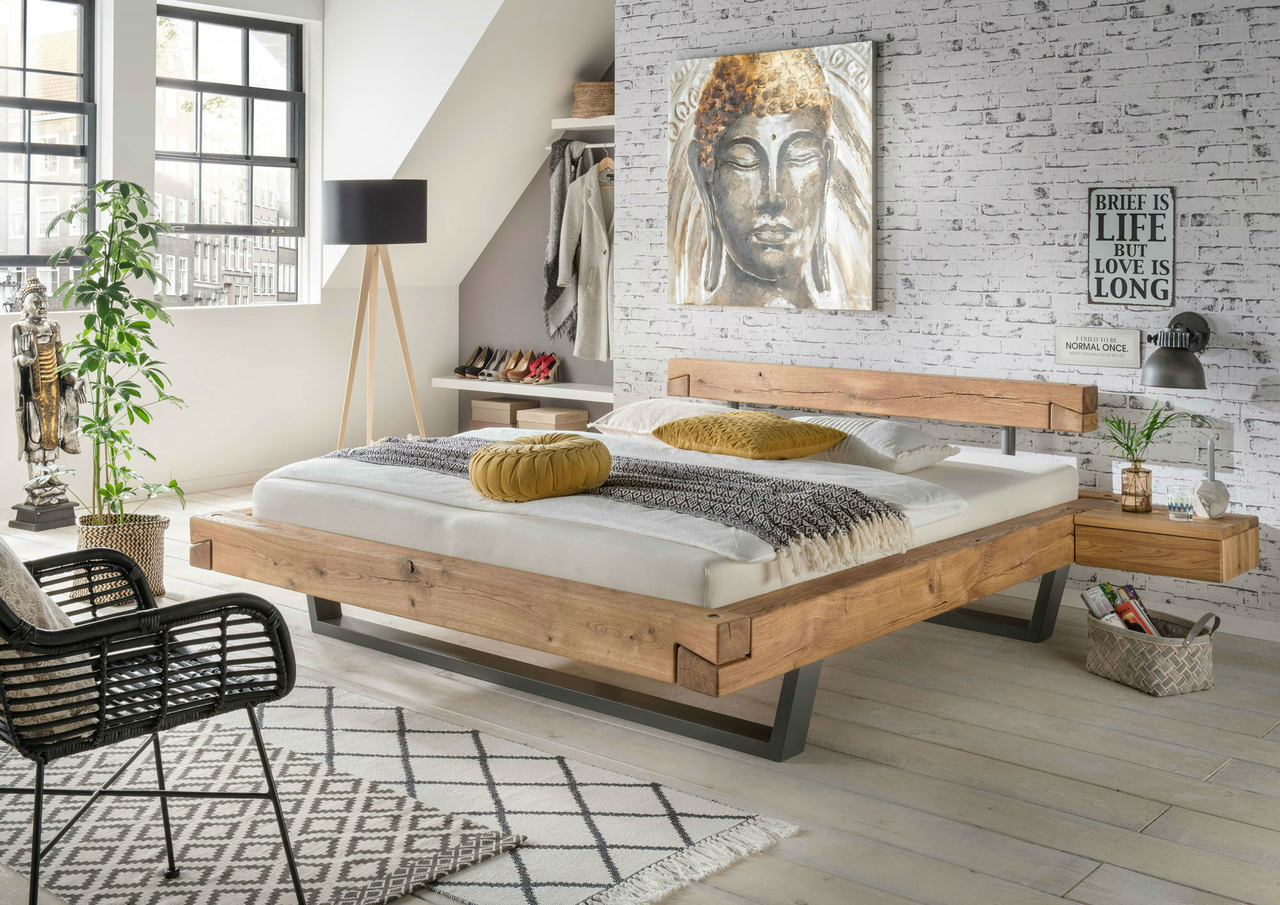 Schwebe Balkenbett Wildeiche Massivholz mit Metallgestell