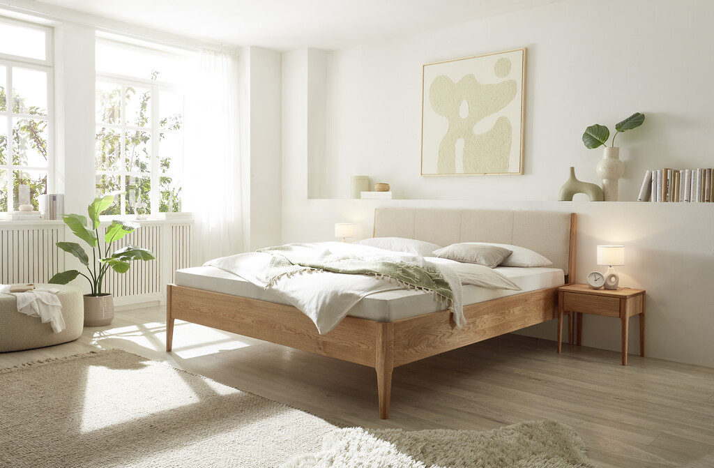 Komplettbett 1 Holzpur aus Wildeiche mit Stoffkopfteil, Metallfrei Preview Image