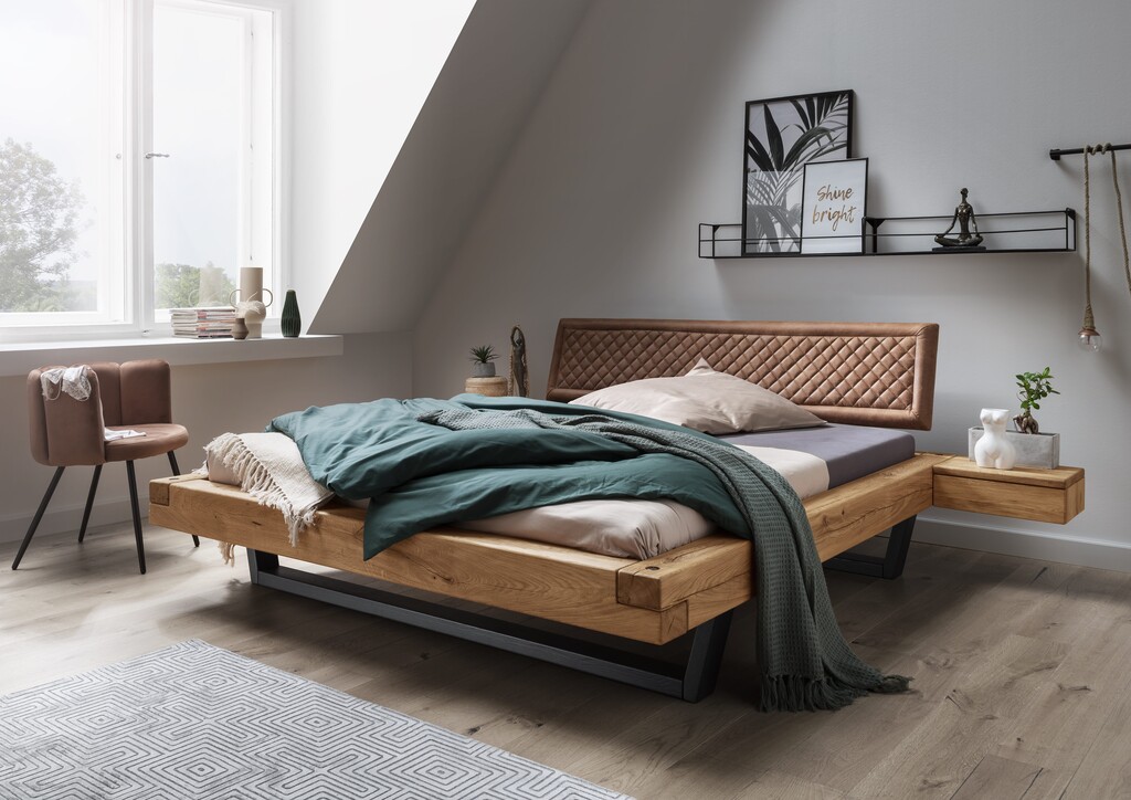 Schwebebalkenbett Woodstock aus Wildeiche mit Stofffkopfteil Preview Image