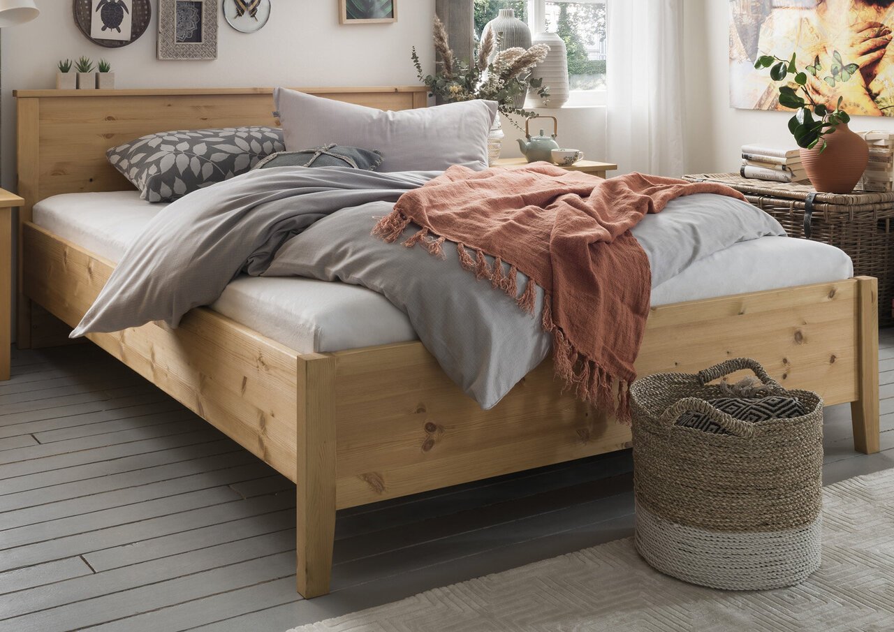 Doppelbett Solvita aus massiver Kiefer Bild 3