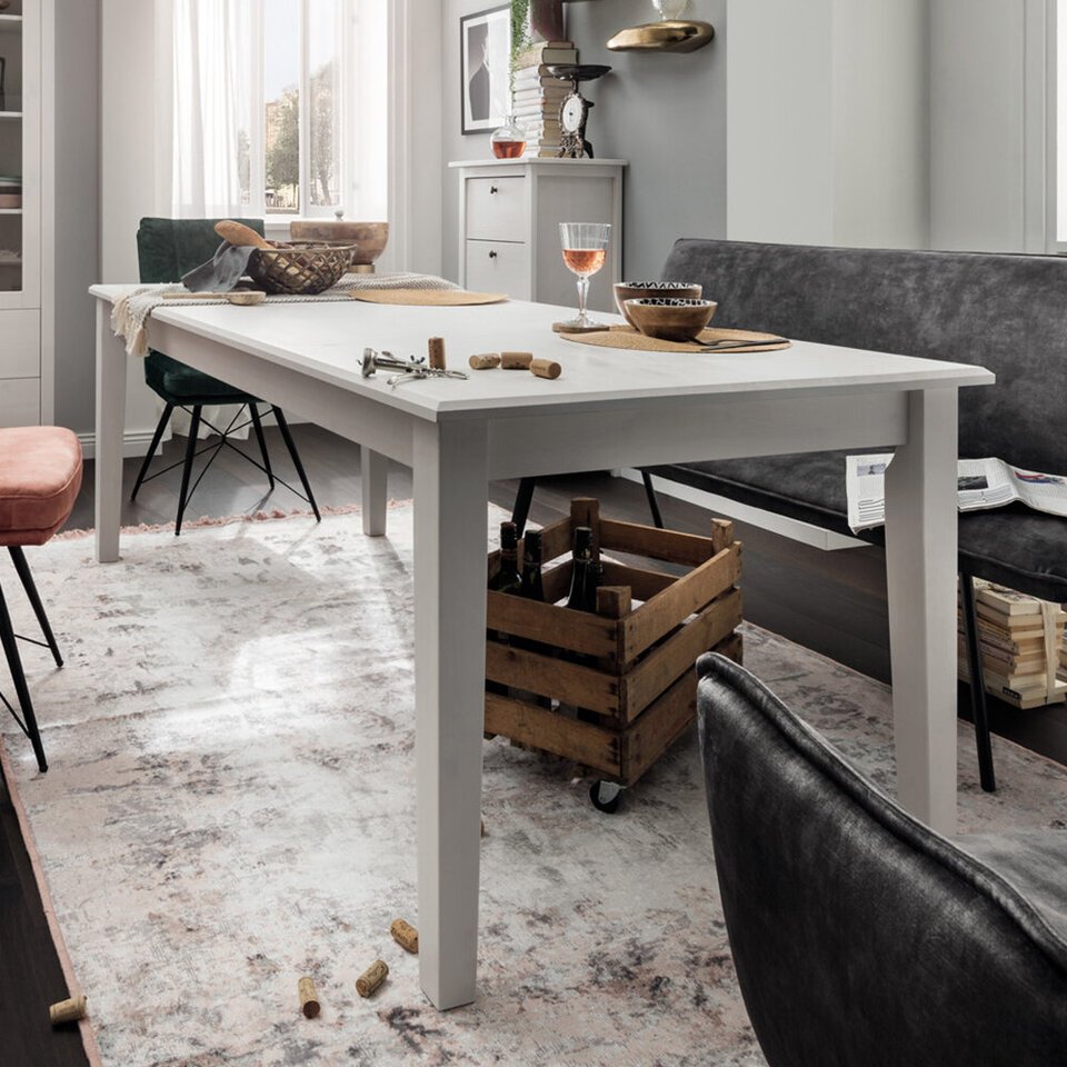 Esstisch Solvita aus massiver Kiefer Preview Image