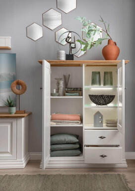 Impressionen zu G&K Highboard I Alva aus massiver Kiefer und Eiche, Bild 2