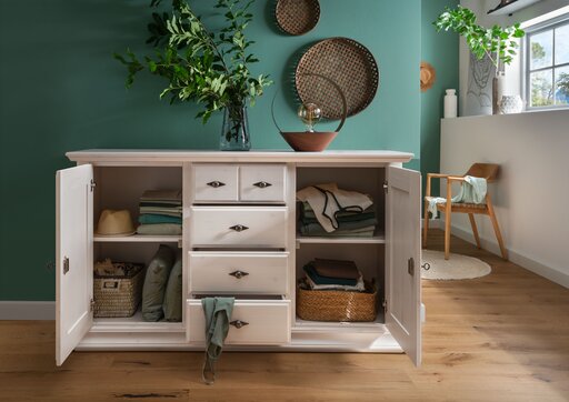Impressionen zu G&K Kommode II Frya aus massiver Kiefer, Bild 2