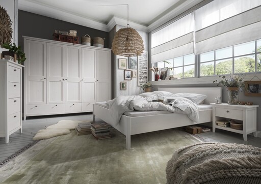 Impressionen zu Wohnglücklich Drehtüren Kleiderschrank Solvita aus massiver Kiefer, Bild 1