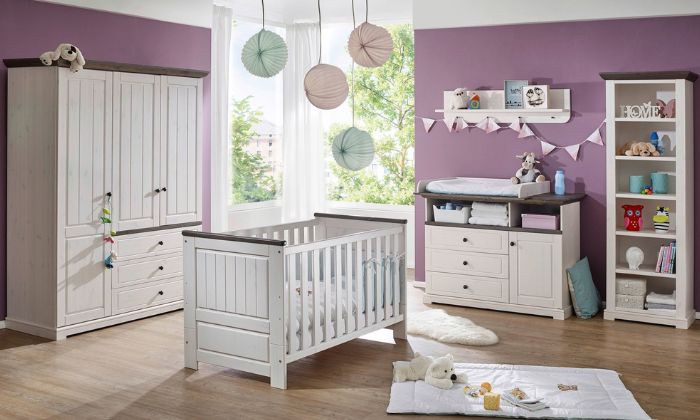 Babyzimmer aus Kiefer Massivholz